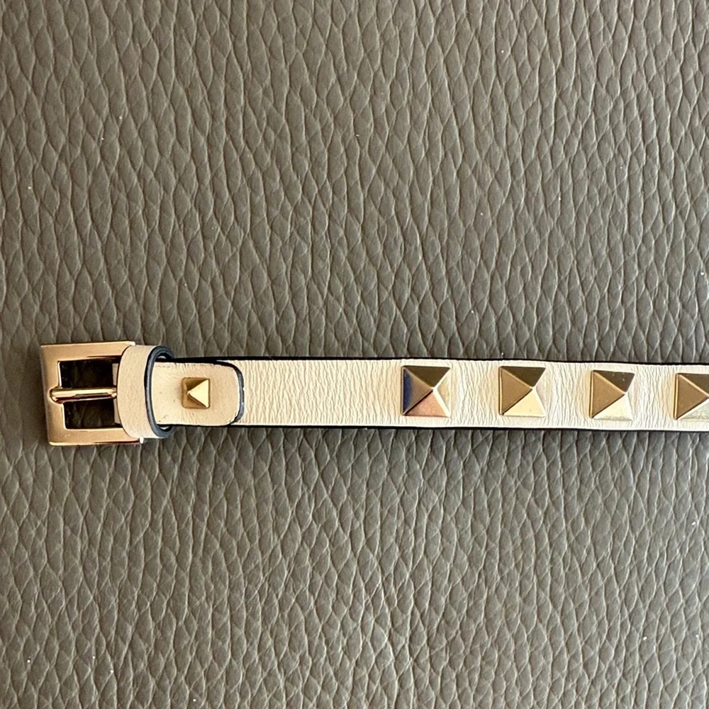 NIB VALENTINO Garavani Rockstud Leather Double wrap BRACELET w/gold Studs ITALY - Picture 6 of 14